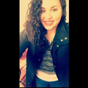 Meet your Posher, Danielle